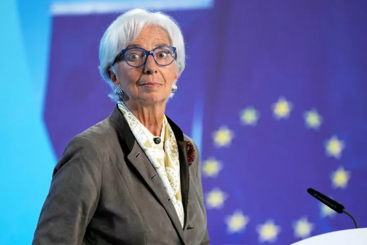 Λαγκάρντ: Αυστηρότερες ρυθμίσεις για τις μη τραπεζικές επιχειρήσεις πριν να είναι πολύ αργά