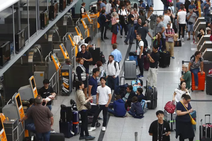 Γερμανία: Έκλεισε για δεύτερη φορά μέσα σε 24 ώρες το αεροδρόμιο του Μονάχου	