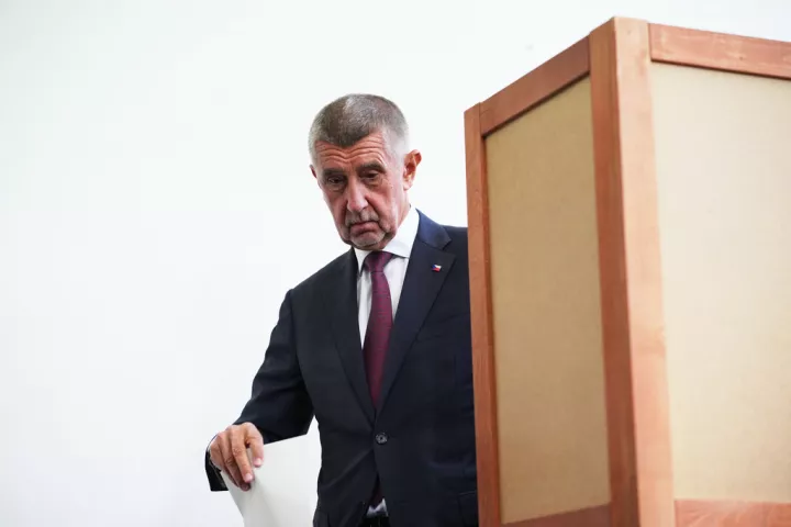 Άνοιξαν οι κάλπες στην Τσεχία: Μεγάλο φαβορί ο δισεκατομμυριούχος Μπάμπις 