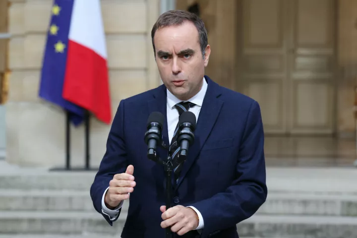 Ο Λεκορνί σχεδιάζει νέο φόρο για τους Γάλλους με ετήσιο εισόδημα άνω των 250.000 ευρώ