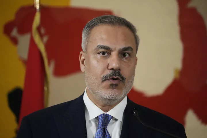 Φιντάν: Συμμαχίες στην Ανατ. Μεσόγειο κατά της Τουρκίας - Εάν αν δεν λυθούν διπλωματικά, παραπέμπονται στον στρατό