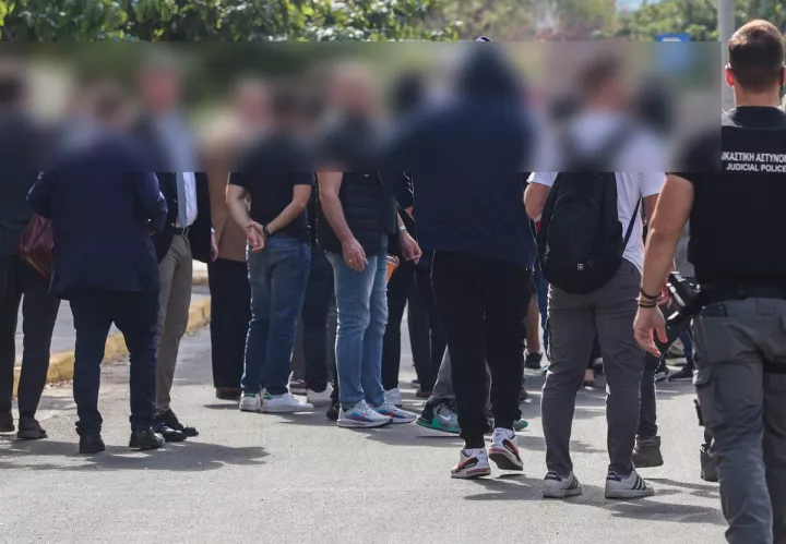 Κύκλωμα απάτης με τον ΦΠΑ: Προφυλακιστέοι πέντε κατηγορούμενοι - Ένταση κατά τις απολογίες 