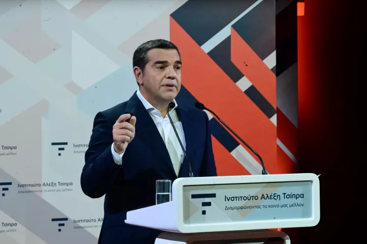 Αλ. Τσίπρας: Παραιτούμαι από βουλευτής του ΣΥΡΙΖΑ, όχι από την πολιτική δράση
