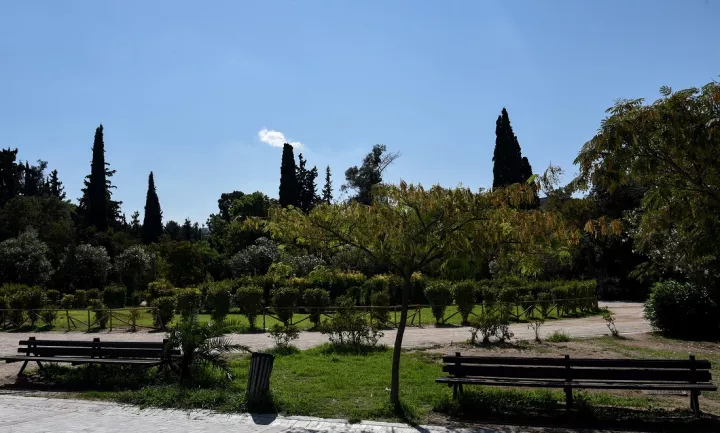 Ποινές φυλάκισης και τσουχτερά πρόστιμα για παράνομη παραχώρηση από δήμο χώρων πρασίνου σε ιδιώτες