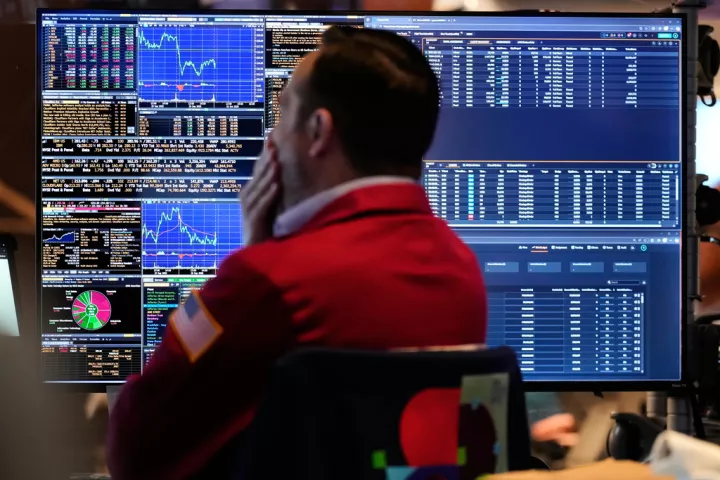 Πτώση στη Wall Street λόγω Oracle και ανησυχιών για το κυβερνητικό shutdown