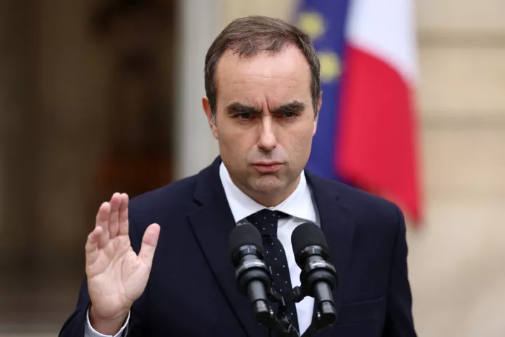 Ο Λεκορνί εξετάζει το ενδεχόμενο αναστολής της μεταρρύθμισης για το συνταξιοδοτικό