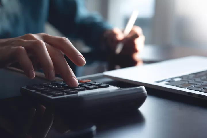 Έρχονται νέες πρόωρες αποπληρωμές χρέους έως το 2031 – Το σχέδιο για τα δάνεια του πρώτου μνημονίου