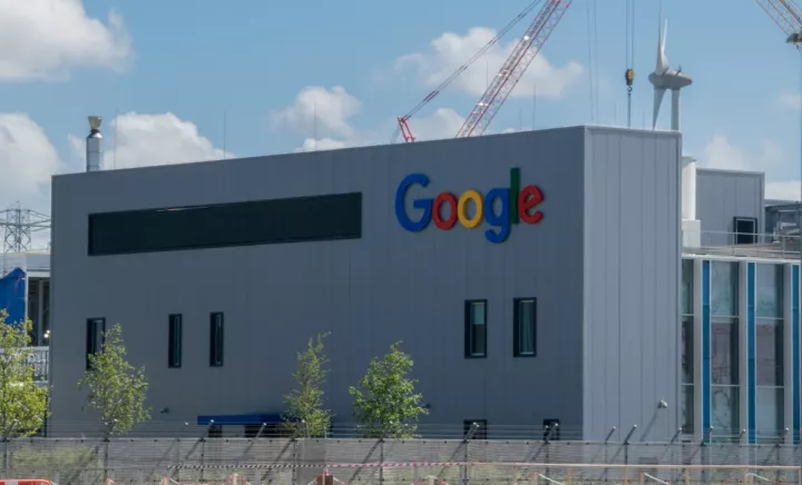 Google: Σχεδιάζει επένδυση 10 δισ. δολαρίων στην Ινδία για κατασκευή data centers