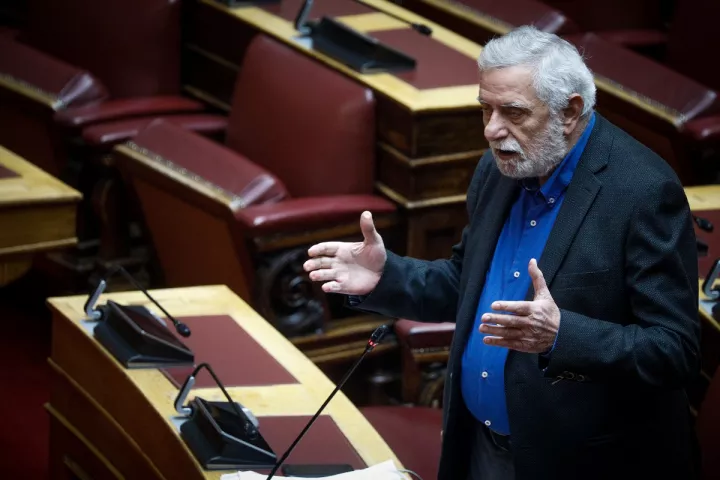 Ορκίστηκε στη θέση του Αλ. Τσίπρα ο Θ. Δρίτσας, με την έδρα στη ΝΕΑΡ - Με 25 βουλευτές έμεινε ο ΣΥΡΙΖΑ