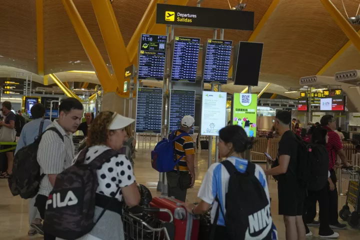 ΕΕ: Παράνομες οι ισπανικές κυρώσεις στις αεροπορικές για τις χρεώσεις χειραποσκευών