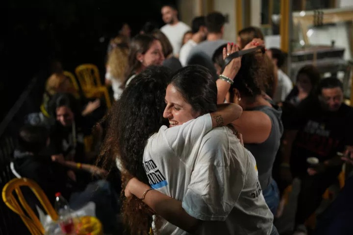 Στις 12:00 οι υπογραφές - Με άμεση ισχύ η συμφωνία
