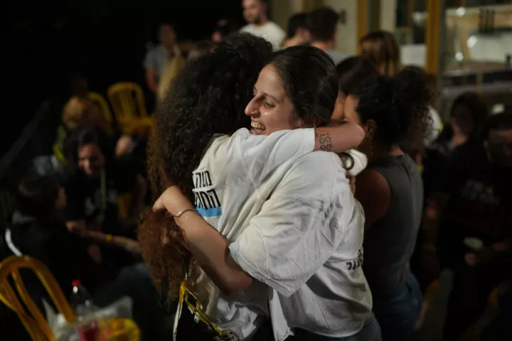 Υπέγραψαν την ιστορική συμφωνία εκεχειρίας Ισραήλ και Χαμας - Απόψε μετά το Υπουργικό Συμβούλιο η επικύρωση