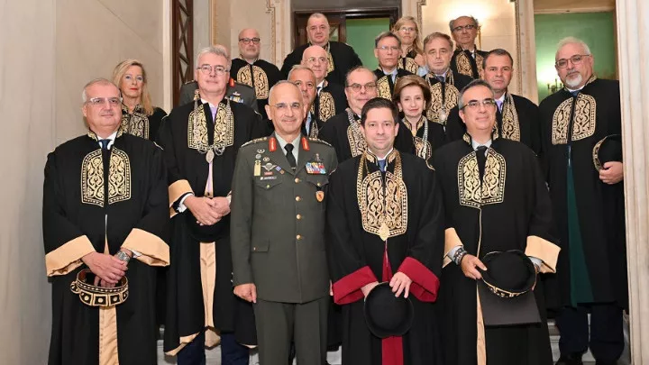 Eπίτιμος διδάκτορας του ΕΚΠΑ ο Αρχηγός ΓΕΕΘΑ Δημήτριος Χούπης