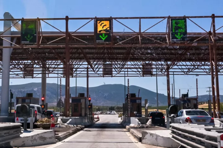 ΑΑΔΕ: Προαιρετική η εκτύπωση της απόδειξης πληρωμής στα διόδια
