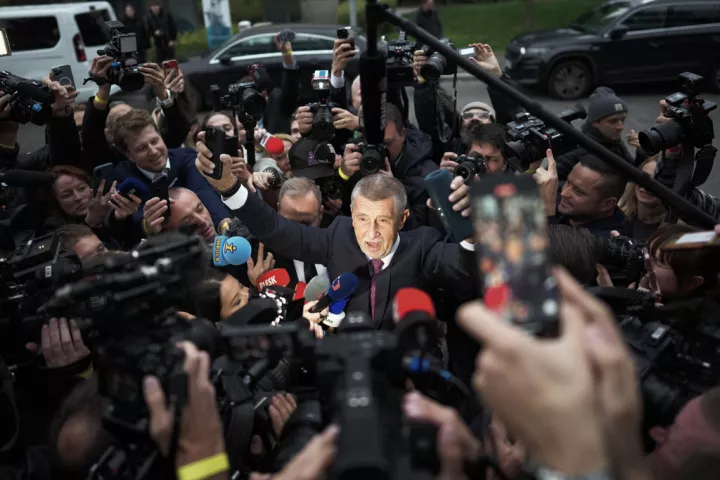 Ακροβατεί μεταξύ Βρυξελλών και Μόσχας η Τσεχία του Αντρέι Μπάμπιτς