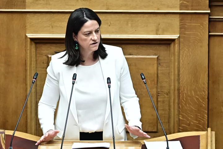 Ν. Κεραμέως: Δεν καταργείται το 8ωρο - Μόνο το 0,1% των εργαζομένων αφορά η εξαήμερη εργασία