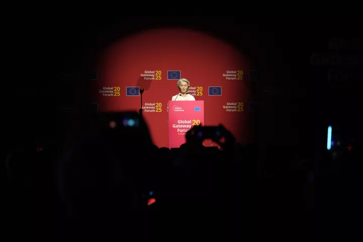 Η Κομισιόν εξετάζει καταγγελίες για ουγγρική κατασκοπεία στις Βρυξέλλες