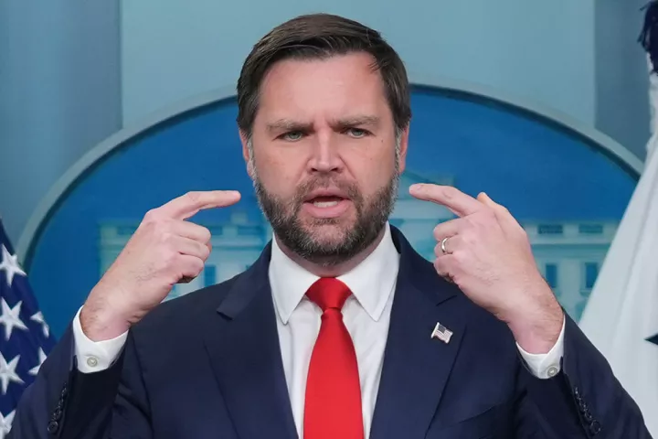 Τζέι Ντι Βανς: Οι επιδοτήσεις του Obamacare είναι απάτη