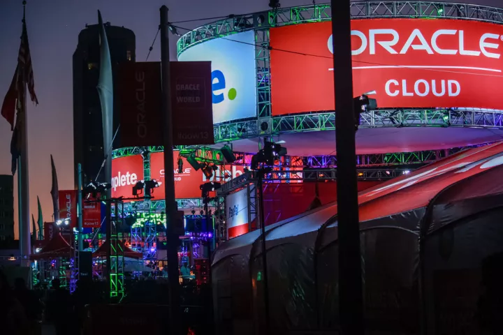 Συμφωνία της Oracle με την AMD για 50.000 τσιπ - Νέος ανταγωνισμός για την Nvidia