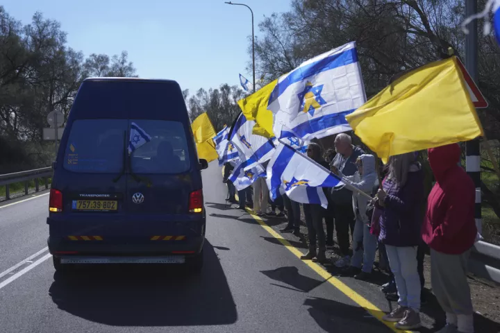 Η Χαμάς παρέδωσε άλλες τέσσερις σορούς ομήρων μετά τις προειδοποιήσεις Ισραήλ και ΗΠΑ