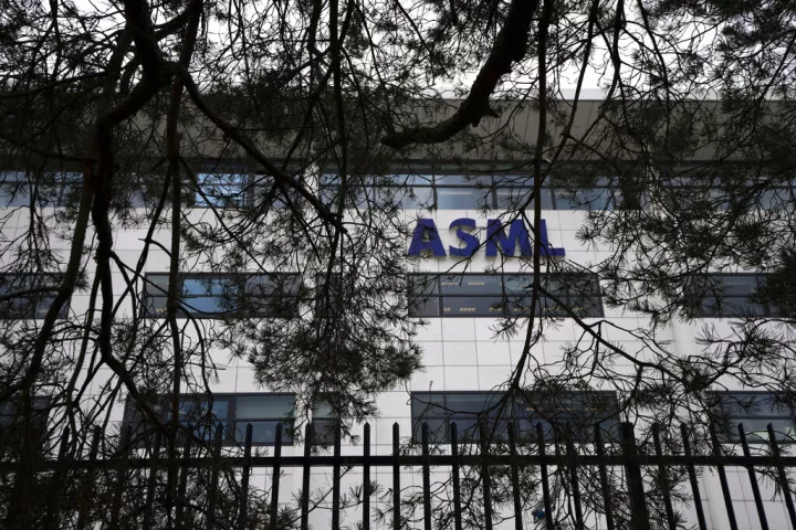 Πάνω από τις εκτιμήσεις οι παραγγελίες της ASML - Μειωμένη η ζήτηση από την Κίνα 