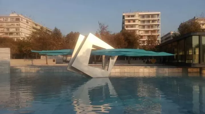 Η Θεσσαλονίκη αποκτά ανταλλακτική-δανειστική βιβλιοθήκη με θέα τη θάλασσα - Κυψέλη πολιτισμού στη Νέα Παραλία