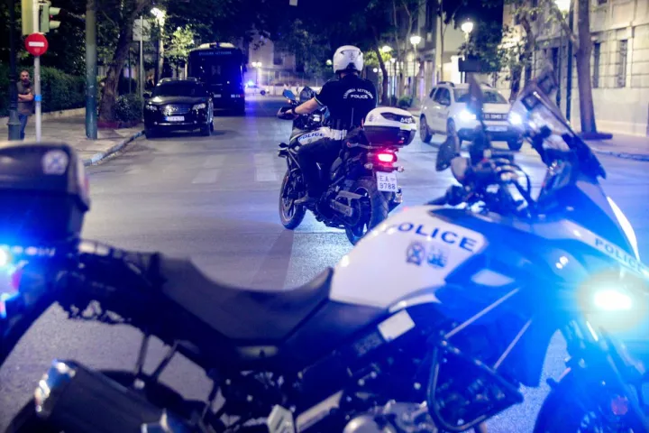 ΕΛ.ΑΣ.: Συνελήφθησαν δύο άτομα που ενημέρωναν για τα μπλόκα μέσω των social media