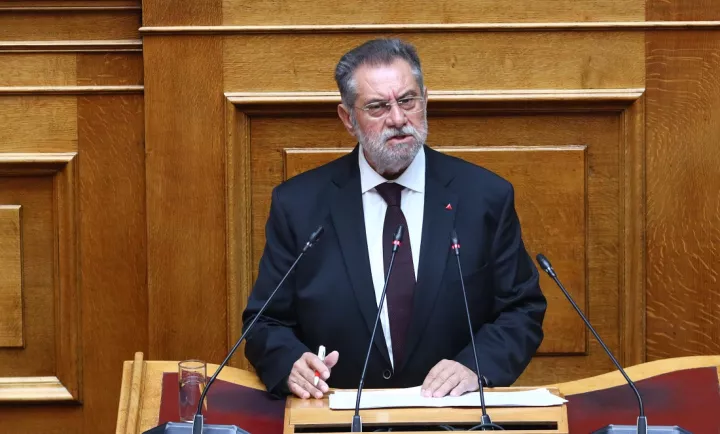 Ανδ. Παναγιωτόπουλος (ΣΥΡΙΖΑ): Υπάρχουν τριτοκοσμικοί ψημένοι που αντέχουν περισσότερες ώρες στον ήλιο