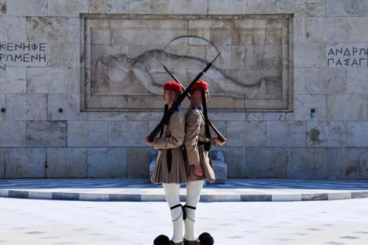 Βουλή: Την Τρίτη 22/10 η κατάθεση της τροπολογίας για τον Άγνωστο Στρατιώτη - Ποιες ποινές προβλέπονται