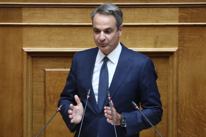 «Πυρά» Μητσοτάκη σε Ανδρουλάκη: Θα πιάνατε τον Τραμπ από το πέτο και θα του λέγατε «go back»;