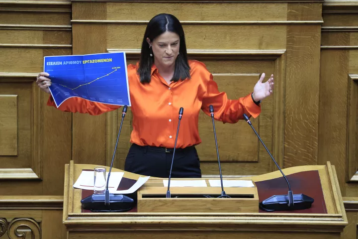 Ν. Κεραμέως: Με ευρεία πλειοψηφία υπερψηφίστηκαν τα μισά άρθρα του εργασιακού νομοσχεδίου