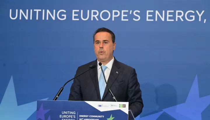 Σε πνεύμα ενότητας η τηλεδιάσκεψη Παπασταύρου με Επίτροπο Ενέργειας για ηλεκτρική διασύνδεση Ελλάδας - Κύπρου