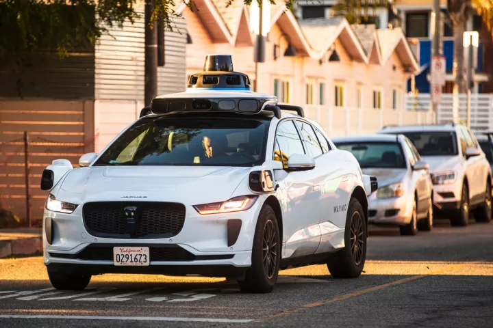 Συνεργασία Stellantis και Pony.ai για την ανάπτυξη robotaxi στην Ευρώπη