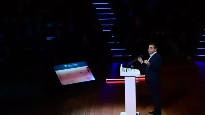 Σαν βγεις στον πηγαιμό για την Ιθάκη να εύχεσαι να έχουν πάθει όλοι αμνησία…
