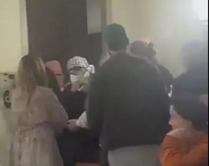 Καλιφόρνια: Αντισημίτες διαδηλωτές εισέβαλαν σε κολέγιο και διέκοψαν εκδήλωση για τη σφαγή της 7ης Οκτωβρίου (vid)