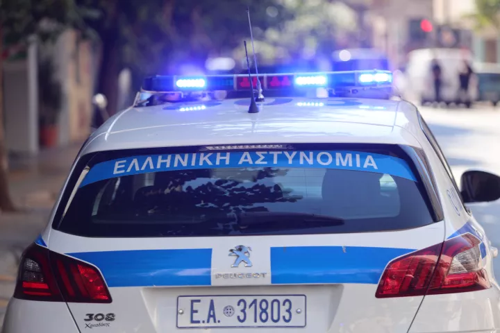 Συνελήφθη πρόεδρος ποδοσφαιρικής ομάδας της Αττικής - Κατασχέθηκαν φωτοβολίδες, κοντάρια, μάσκες και άλλα αντικείμενα (pic)