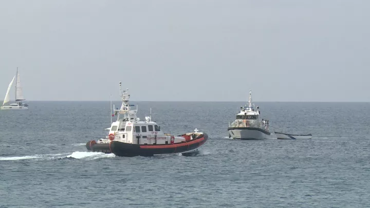 Ένας νεκρός και δεκάδες αγνοούμενοι από ανατροπή σκάφους μεταναστών ανοιχτά της Λαμπεντούζα