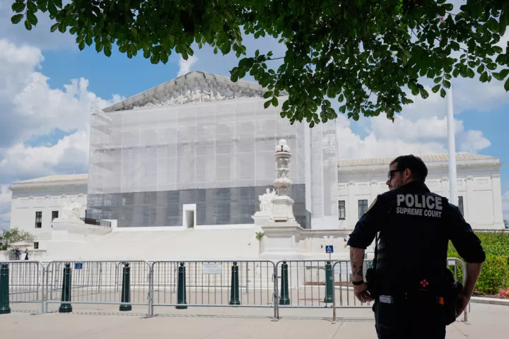 ΗΠΑ: Το Ανώτατο Δικαστήριο κρίνει νόμο «ισορροπίας» για τα ναρκωτικά και τα όπλα 