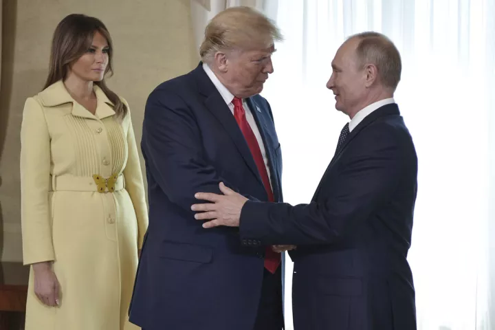 CNN: Μπαίνει στον «πάγο» για την ώρα η συνάντηση Τραμπ - Πούτιν στη Βουδαπέστη