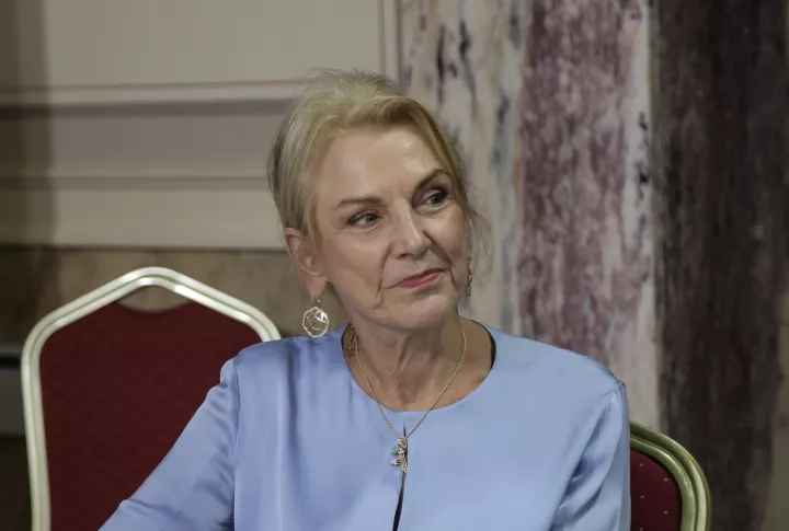 Φωτεινή Πιπιλή: Η βουλευτής της καθημερινότητας θα μπορούσε να είναι η τέλεια Δήμαρχος