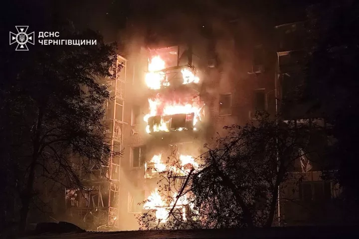 Ουκρανία: Έξι άνθρωποι σκοτώθηκαν σε νυχτερινά ρωσικά πλήγματα, Πάγωσαν τα σχέδια για σύνοδο Πούτιν-Τραμπ 