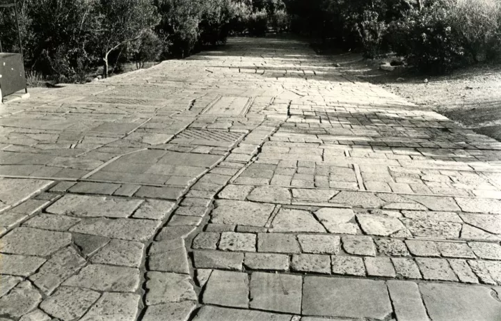 Στου Φιλοπάππου με τον Πικιώνη