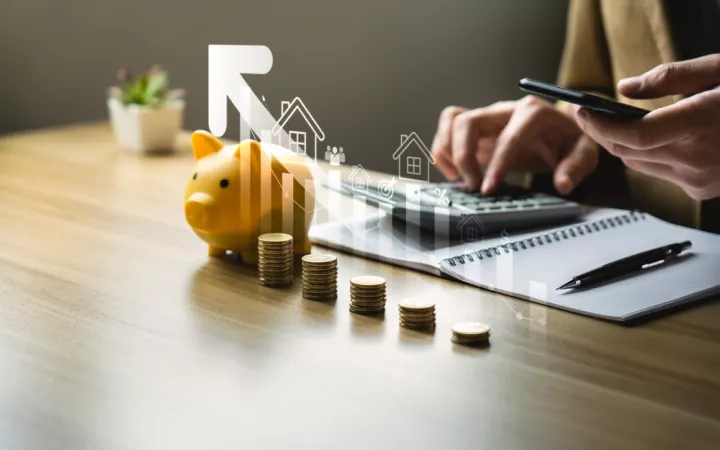 ΕΛΣΤΑΤ: Αύξηση 4,5% πέρυσι στο διαθέσιμο εισόδημα των νοικοκυριών