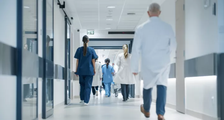 Αγγλία: Οι ειδικεύομενοι γιατροί απεργούν τον Νοέμβριο - Στο επικεντρο η εργασιακή ανασφάλεια και η μείωση μισθών