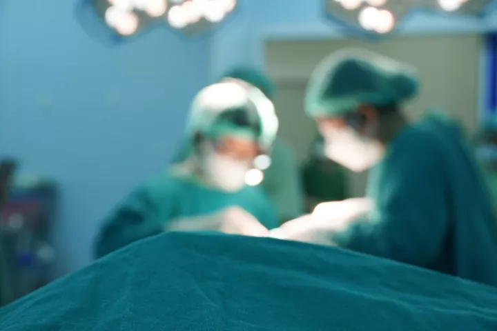 Βρετανία: Σε πενθήμερη απεργία οι ειδικευόμενοι γιατροί με φόντο μισθολογικά αιτήματα