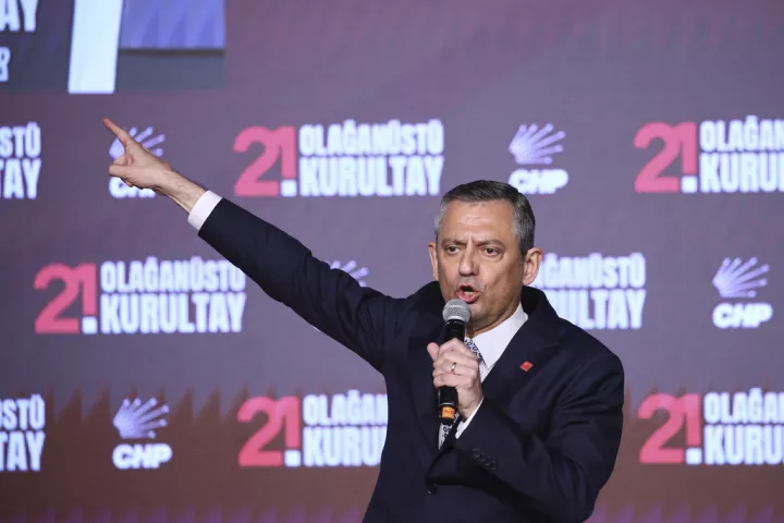 Τουρκία: Δικαστήριο αναμένεται να αποφασίσει για τη μοίρα του Οζέλ στο CHP 