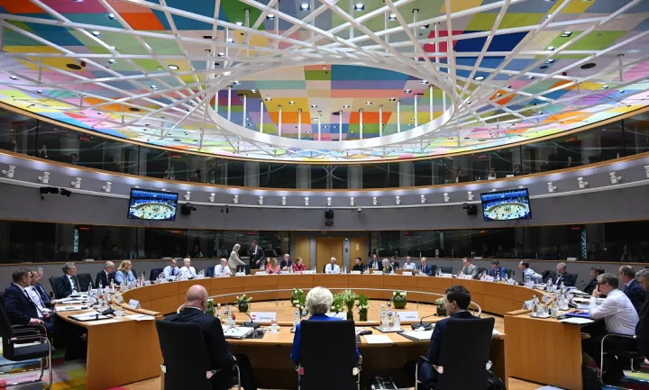 ΕΕ: Εμπόδια για το δάνειο στην Ουκρανία