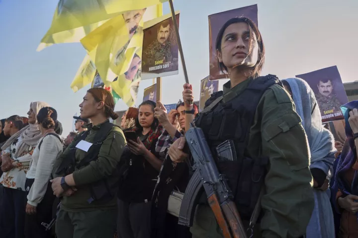 Το PKK ανακοινώνει πως αποσύρει τις δυνάμεις του από την Τουρκία στο βόρειο Ιράκ Το PKK ανακοινώνει πως αποσύρει τις δυνάμεις του από την Τουρκία στο βόρειο Ιράκ