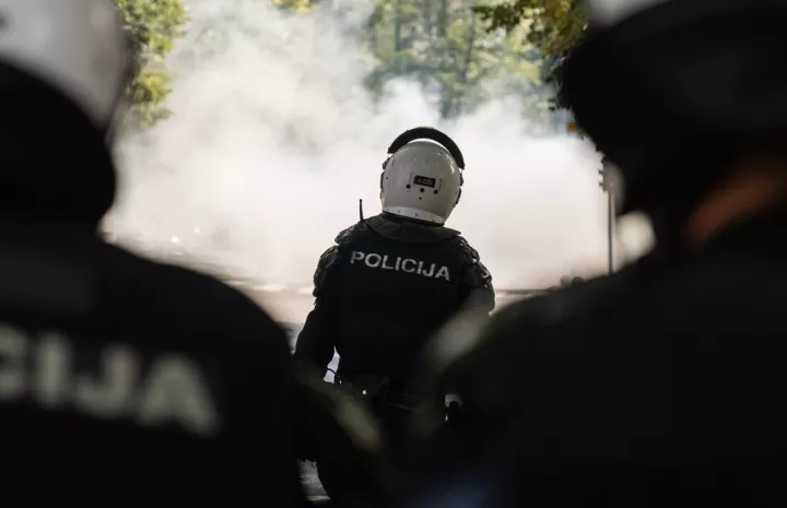 Ένταση στο Μαυροβούνιο: Επεισόδια και συλλήψεις μετά από επίθεση Τούρκων σε πολίτη Ένταση στο Μαυροβούνιο: Επεισόδια και συλλήψεις μετά από επίθεση Τούρκων σε πολίτη