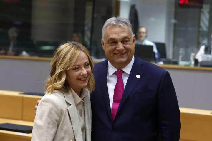 Συνάντηση Μελόνι - Όρμπαν: Επί τάπητος οι μεταναστευτικές ροές και το Ουκρανικό